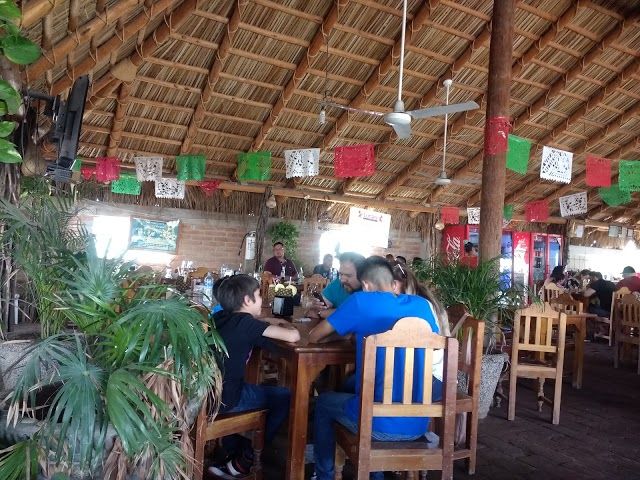 Pollos Lucas